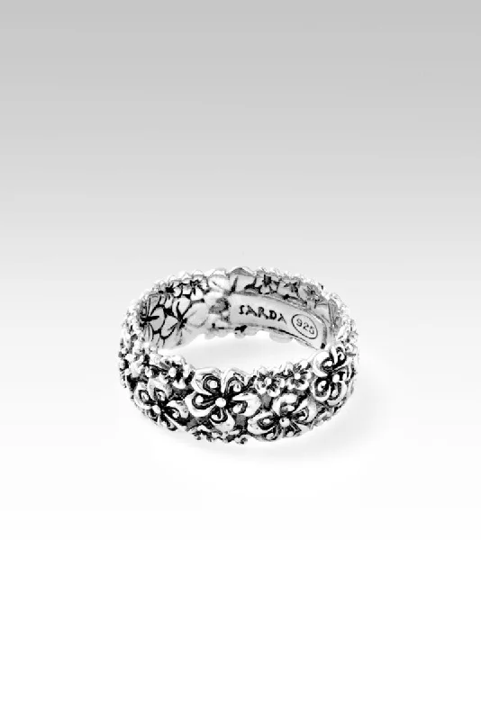 Clearance Sale On High-End Jewelry Collections Among the Wildflowers Ring™ in Frangipani Clearance Sale On High-End Jewelry Collections Among the Wildflowers Ring™ in Frangipani