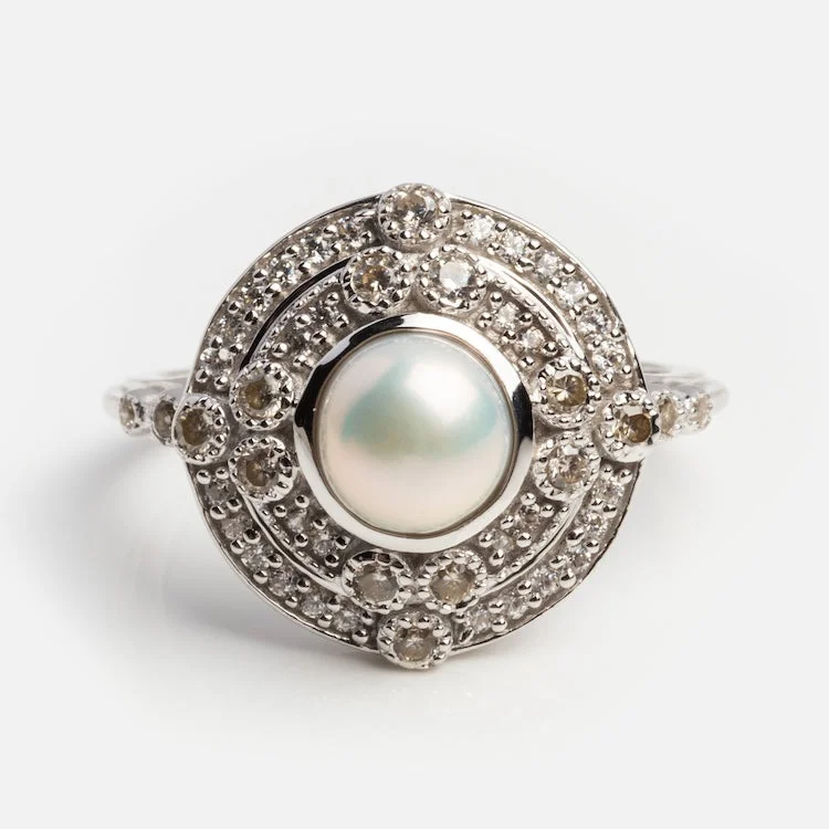Make Your Outfit Shine With Discounted Jewelry Celestial Pearl Vintage Ring