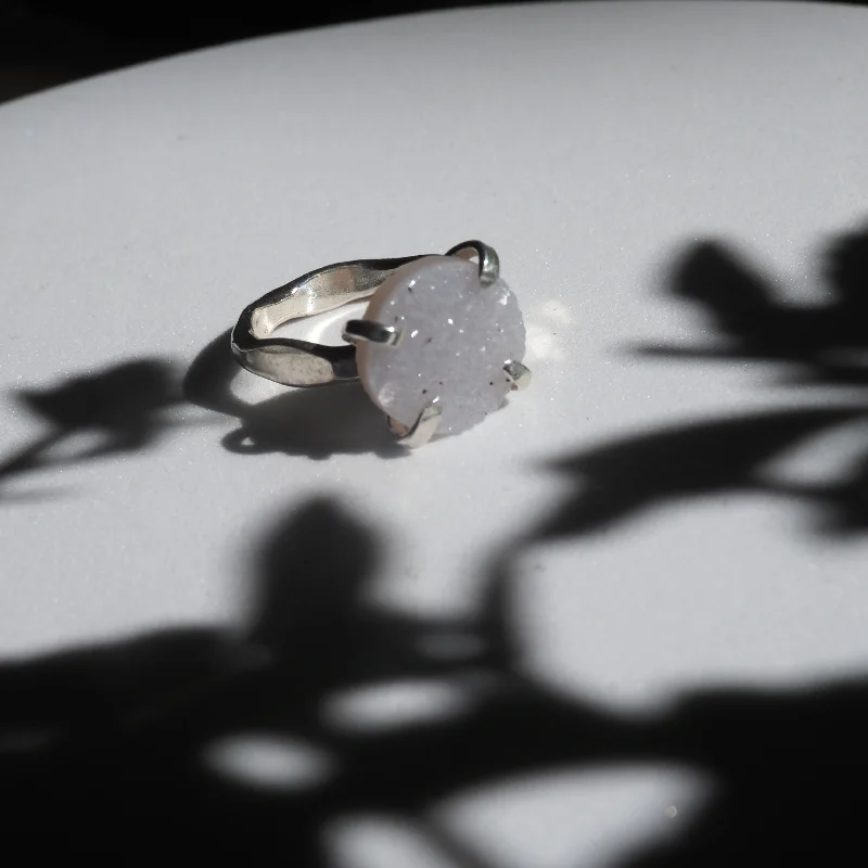 Affordable Luxury Jewelry For Every Occasion Electric Light Ring