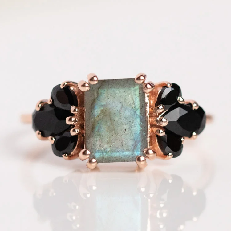 Get Your Favorite Jewelry At The Best Price Gemstone Empress Ring