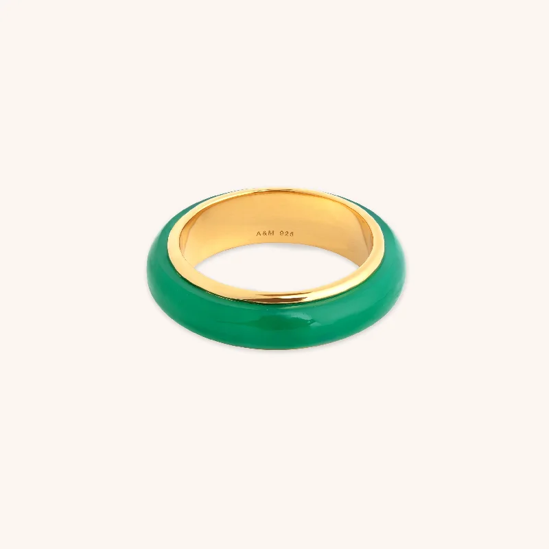 Classic And Modern Jewelry Styles On Sale Green Onyx Carved Stone Ring in Gold
