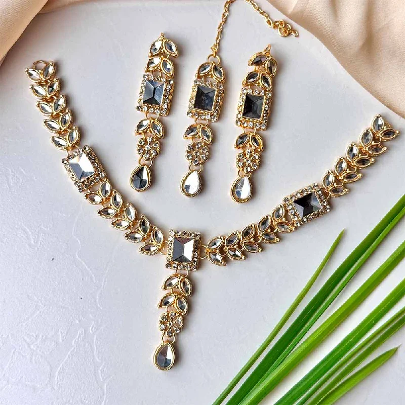Chic, Trendy, And Affordable Jewelry Sale Insha Set (White)
