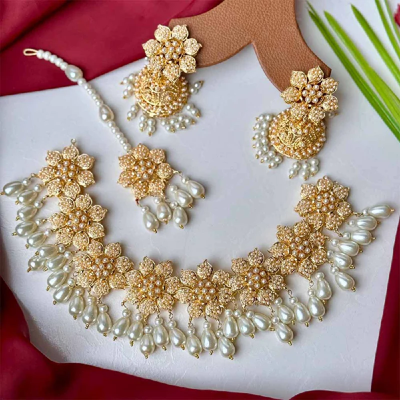 Grab Stylish Jewelry Before The Sale Ends Kanwal Set (Golden)