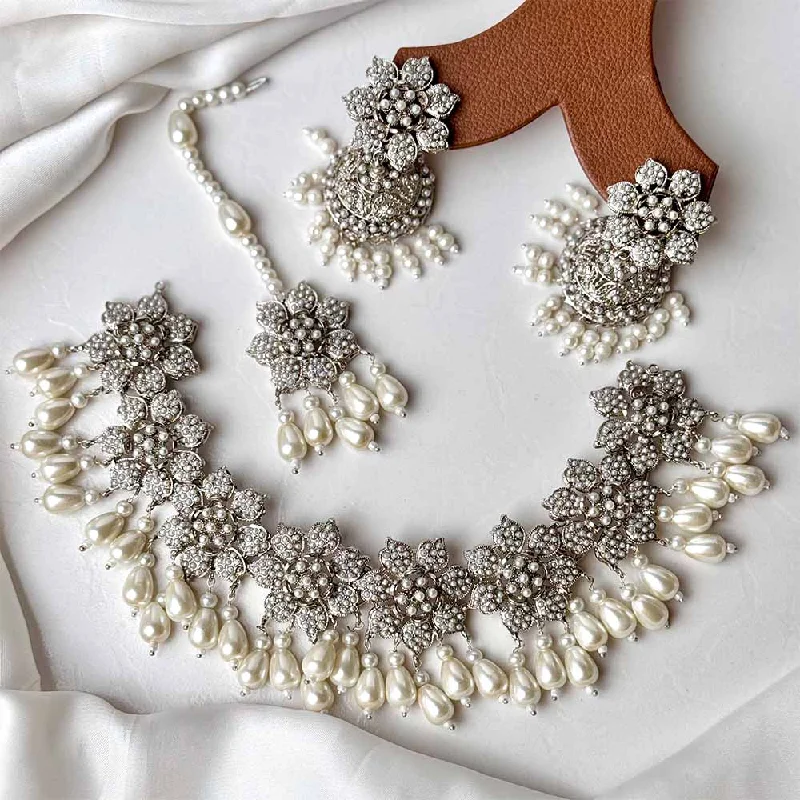Timeless Jewelry At Special Discount Rates Kanwal Set (Silver)