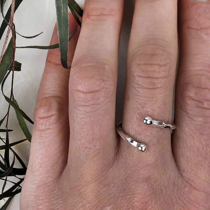 Accessorize For Less – Luxury Jewelry At Affordable Prices Open Twist Ring in Silver Accessorize For Less – Luxury Jewelry At Affordable Prices Open Twist Ring in Silver