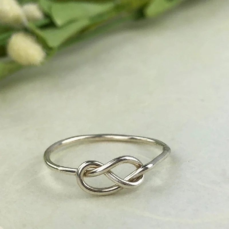 Affordable Glamour – Premium Jewelry At Special Prices True Silver Knot Ring