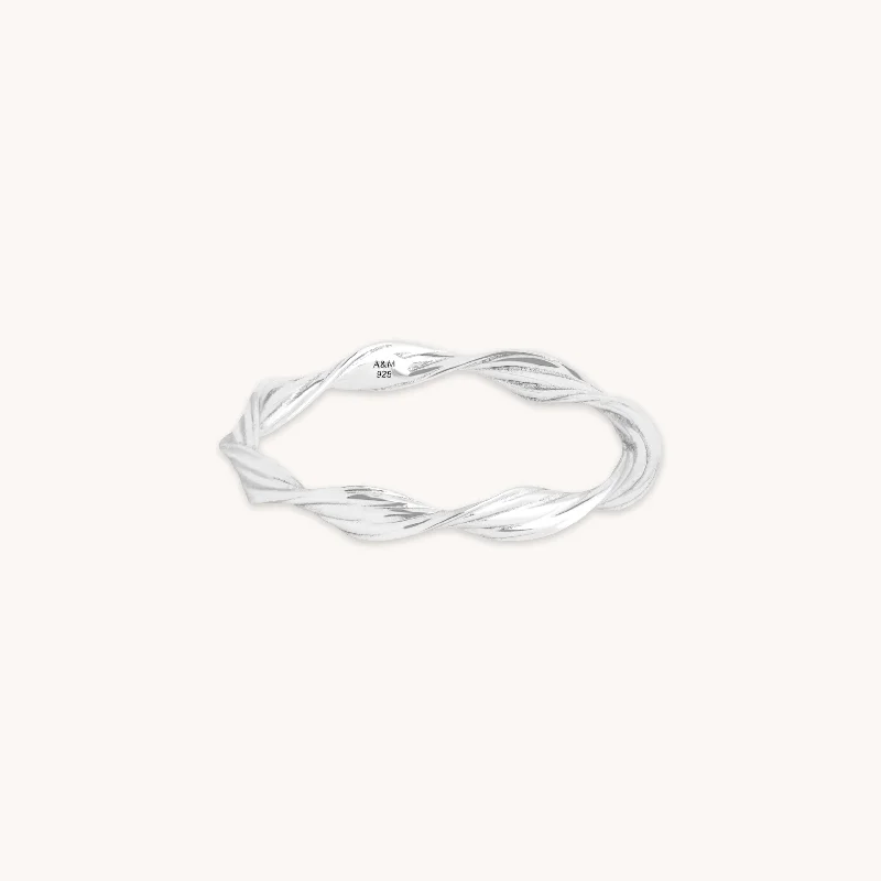 Unmissable Jewelry Clearance – Final Reductions Twist Band Ring in Silver