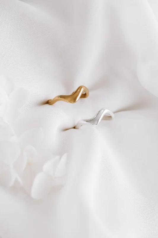 Bold And Beautiful Jewelry Now At Irresistible Prices Venetia - Stainless Steel Ring