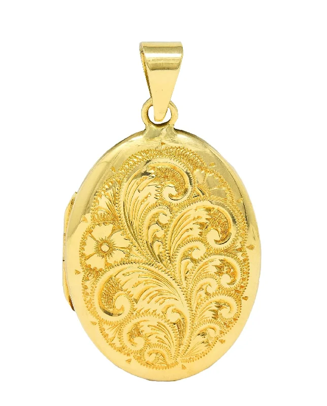 Trending Jewelry Styles Now At Limited-Time Discounts 1993 Victorian Revival British 18 Karat Yellow Gold Vintage Floral Locket Pendant Trending Jewelry Styles Now At Limited-Time Discounts 1993 Victorian Revival British 18 Karat Yellow Gold Vintage Floral Locket Pendant