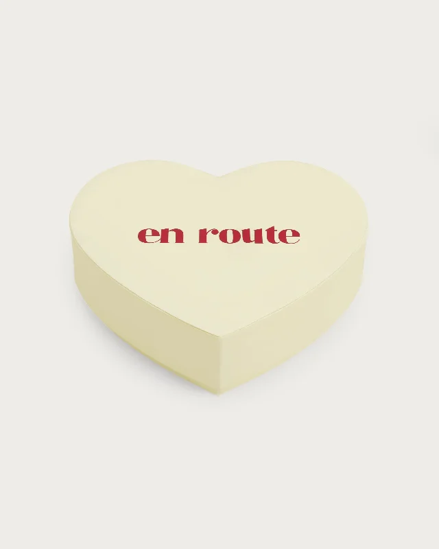 Seasonal Jewelry Deals – Elevate Your Style Heart Shaped Gift Box in Ivory