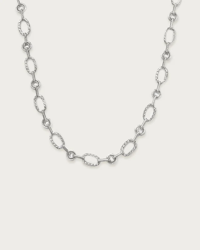 Modern Jewelry At Exclusive Discounts – Shop Today Textured Circle Link Necklace in Silver