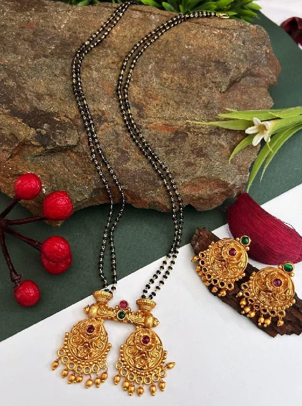 Grab Exquisite Jewelry At The Lowest Prices Black bead wati mani pendant Mangalya chain necklace set 18 inches