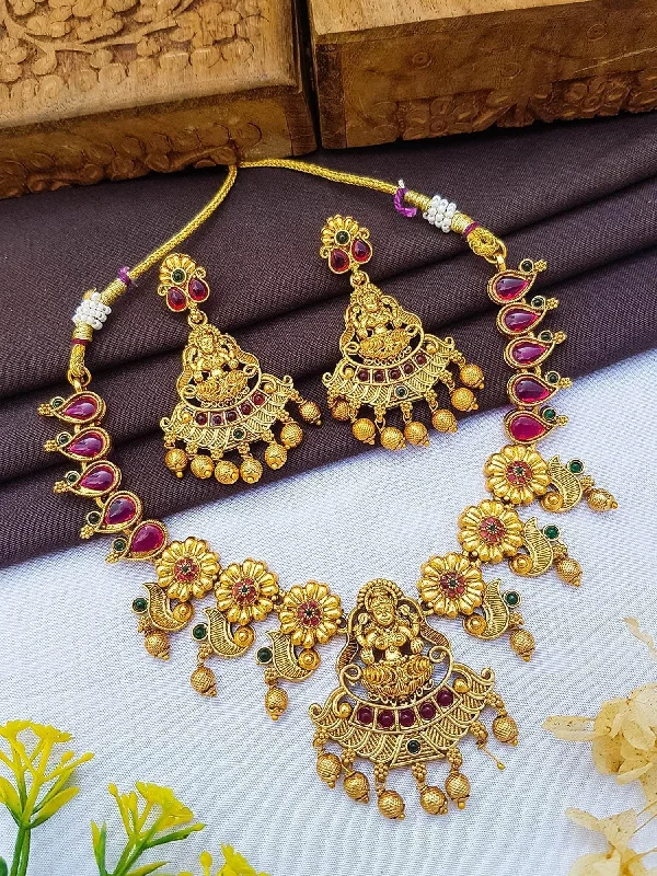 Sparkle For Less – Shop Our Limited-Time Jewelry Deals Gold finish Laxmi Short necklace set with Kemp Stones Sparkle For Less – Shop Our Limited-Time Jewelry Deals Gold finish Laxmi Short necklace set with Kemp Stones