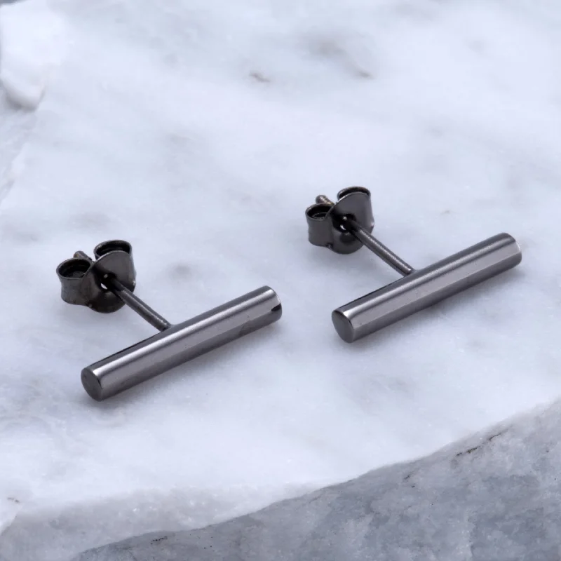 Timeless Elegance At Unbelievable Discounts Tess Earrings in Black