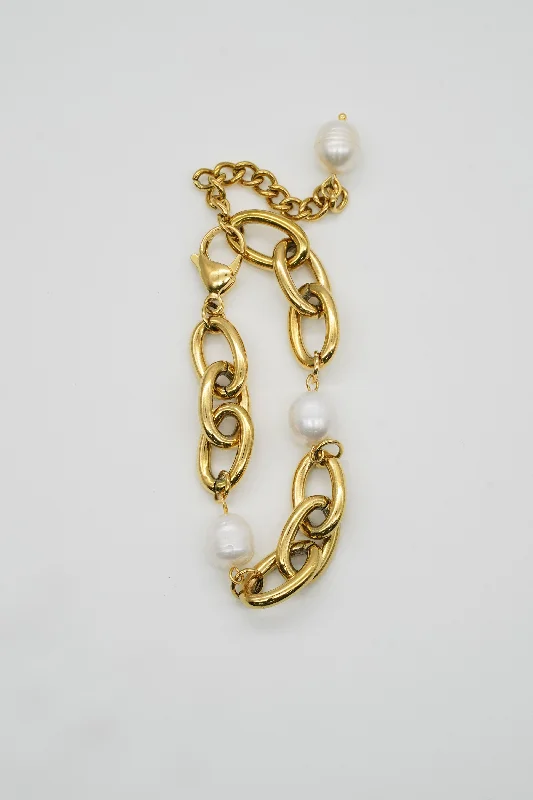Get Ready To Sparkle – Special Jewelry Discounts Chunky Chain Bracelet With Pearls