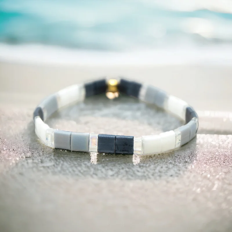 Trending Jewelry Styles Now At Limited-Time Discounts SHADOW - Tila Bead Bracelet | Single Trending Jewelry Styles Now At Limited-Time Discounts SHADOW - Tila Bead Bracelet | Single