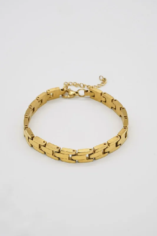 Discounted Jewelry For A Glamorous Look Square Link Bracelet