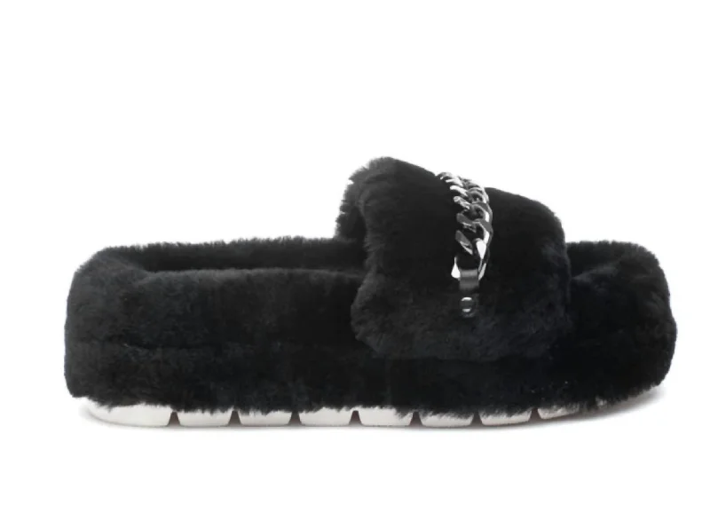 Billie Shearling Slippers In Black