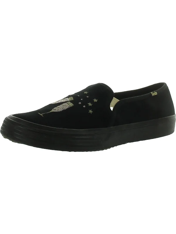 Double Decker Cheers Womens Velvet Lifestyle Slip-On Sneakers